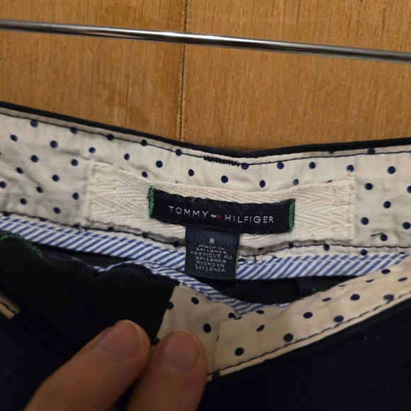 Tommy Hilfiger Chino Shorts Womens Size 8 Navy Blue Cotton Mid Rise 8in Inseam - Picture 4 of 6